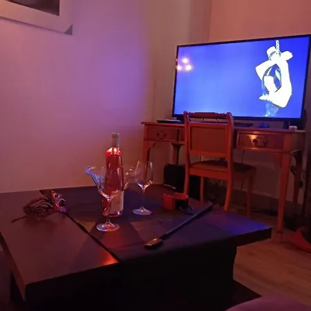 L'annexe - Appart Donjon Bdsm Apartment *